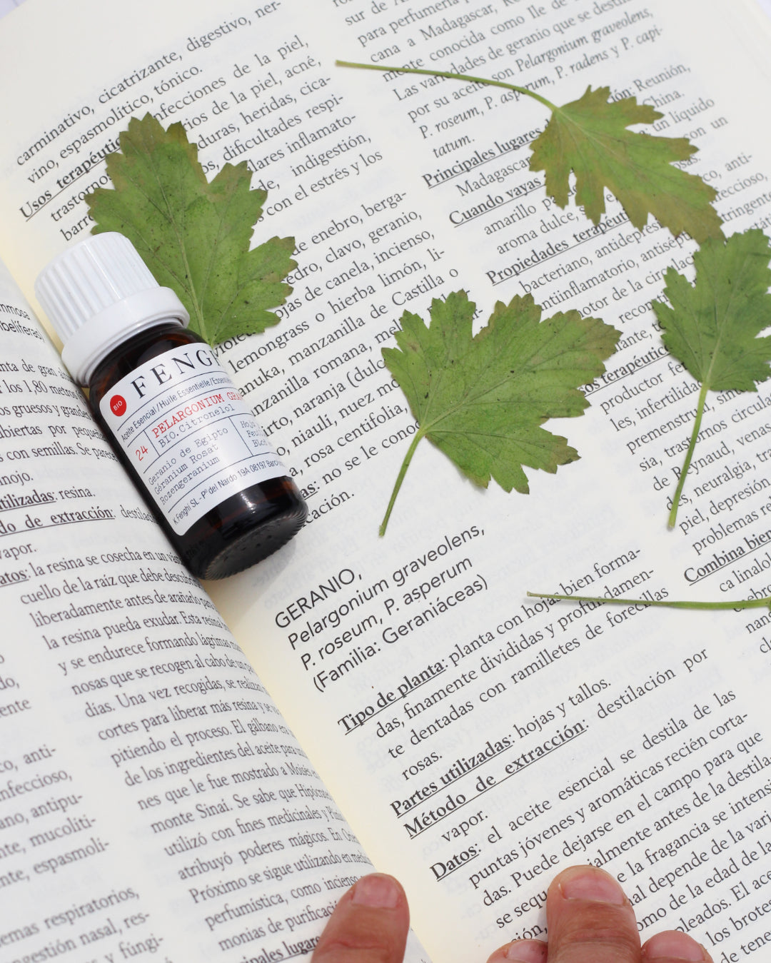 Aceites esenciales y aromaterapia. Guía completa con 800 recetas naturales  para la salud, la belleza y